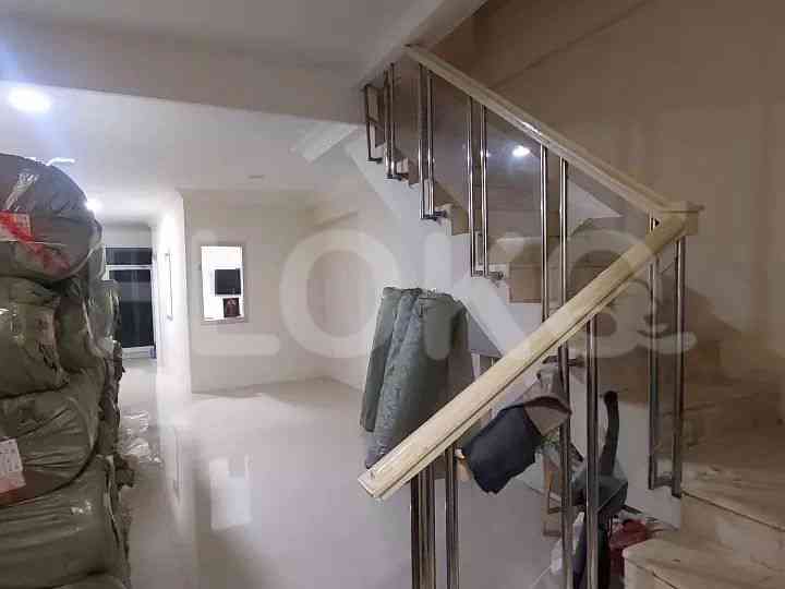 Dijual Ruko Luas 150 m2 di Pintu Air Raya, Pasar Baru 2