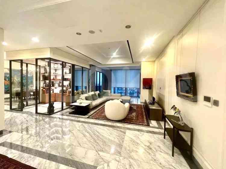 523 sqm, 10th floor, 4 BR apartment for sale in Kebayoran Baru 6