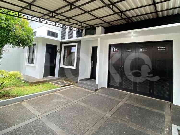 Disewakan Rumah 5 BR, Luas 250 m2 di Pejaten 1