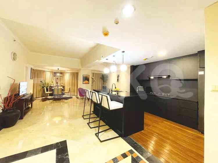 159 sqm, 1st floor, 4 BR apartment for sale in Kuningan 6