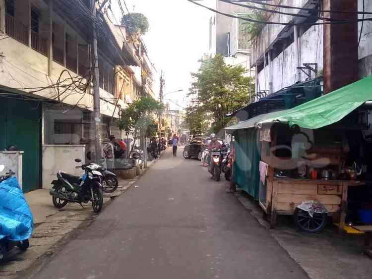 Dijual Ruko Luas 231 m2 di Belakang Pasar Baru, Pasar Baru 1