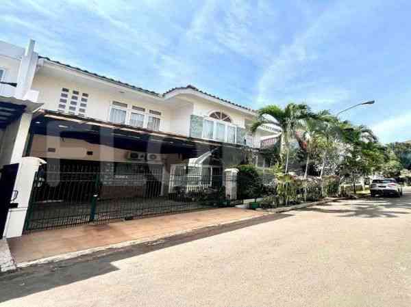 Disewakan Rumah 4 BR, Luas 200 m2 di Sector 9 Bintaro, Bintaro 1