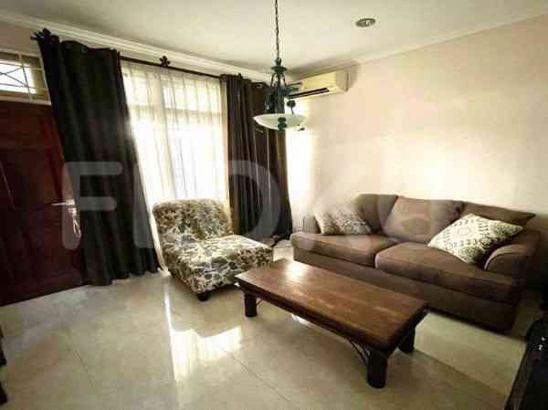 Disewakan Rumah 4 BR, Luas 200 m2 di Sector 9 Bintaro, Bintaro 2