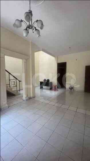 200 sqm, 4 BR house for sale in Cempedak, Cipinang 3