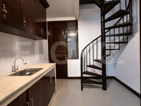 Disewakan Rumah 5 BR, Luas 420 m2 di Pondok Indah 4