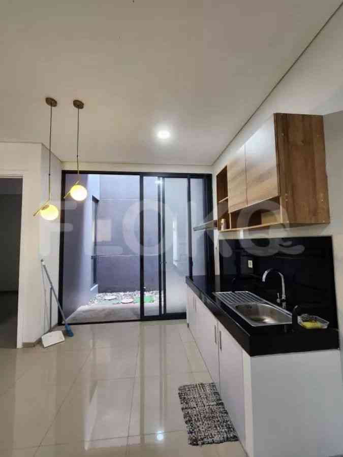 Disewakan Rumah 3 BR, Luas 89 m2 di Discovery Bintaro Jaya, Bintaro 2