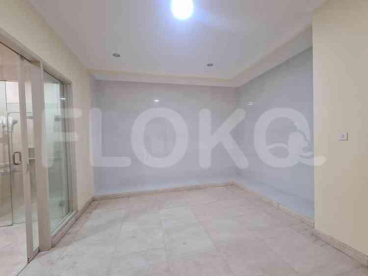 Disewakan Rumah 4 BR, Luas 400 m2 di Pondok Indah 2