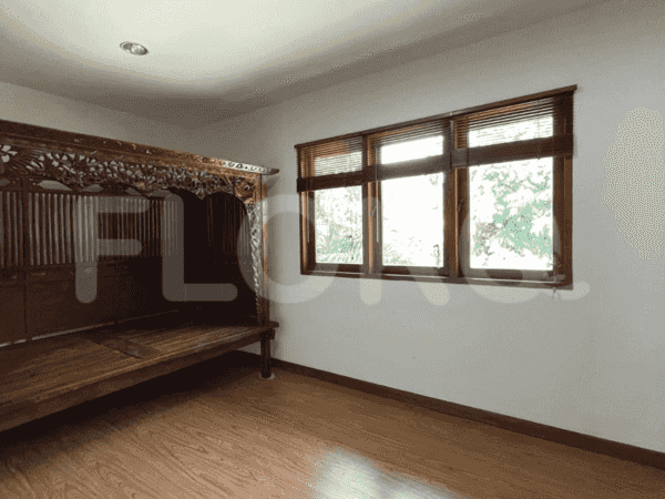 650 sqm, 4 BR house for rent in Kemang 2