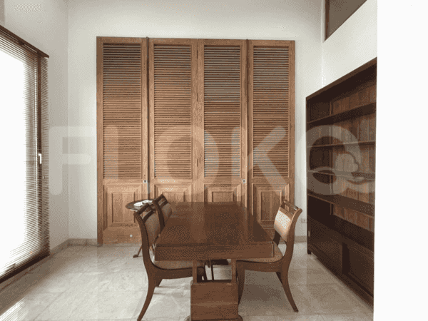 650 sqm, 4 BR house for rent in Kemang 4