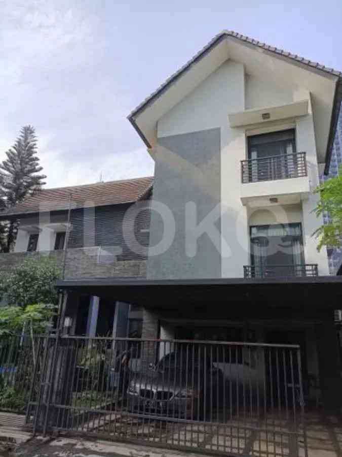 Disewakan Rumah 4 BR, Luas 300 m2 di RSPP Cilandak, Cilandak 2