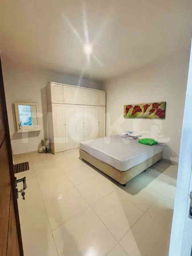 Disewakan Rumah 3 BR, Luas 200 m2 di Bintaro, Bintaro 4