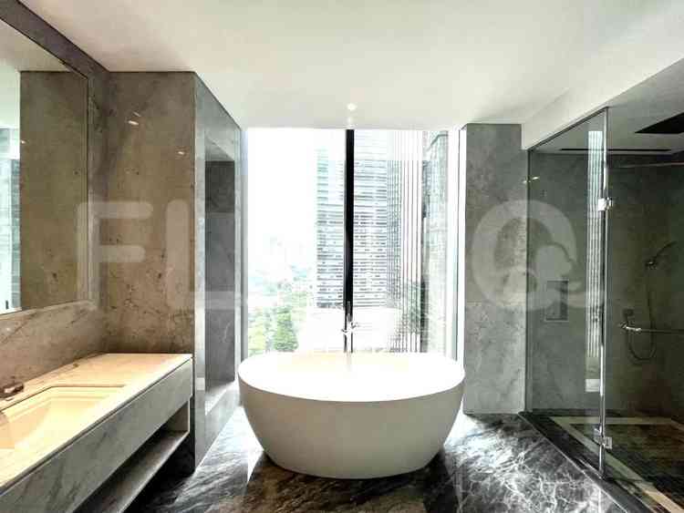 523 sqm, 15th floor, 4 BR apartment for sale in Kebayoran Baru 9