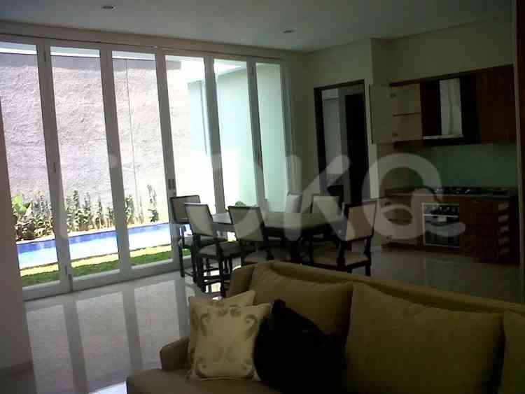 Disewakan Rumah 3 BR, Luas 248 m2 di Cilandak, Cilandak 4