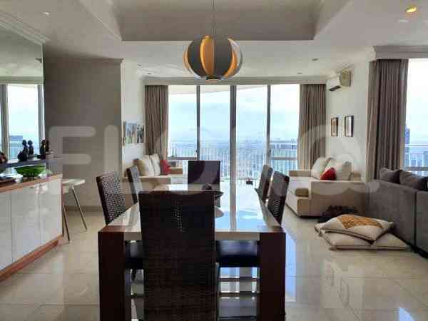 135 sqm, 24th floor, 3 BR apartment for sale in Setiabudi 1