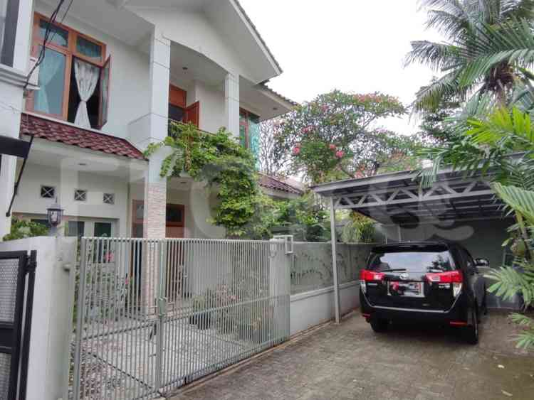 Disewakan Rumah 3 BR, Luas 170 m2 di Gandaria 1