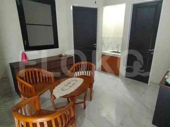 Disewakan Rumah 3 BR, Luas 63 m2 di Kemang 5