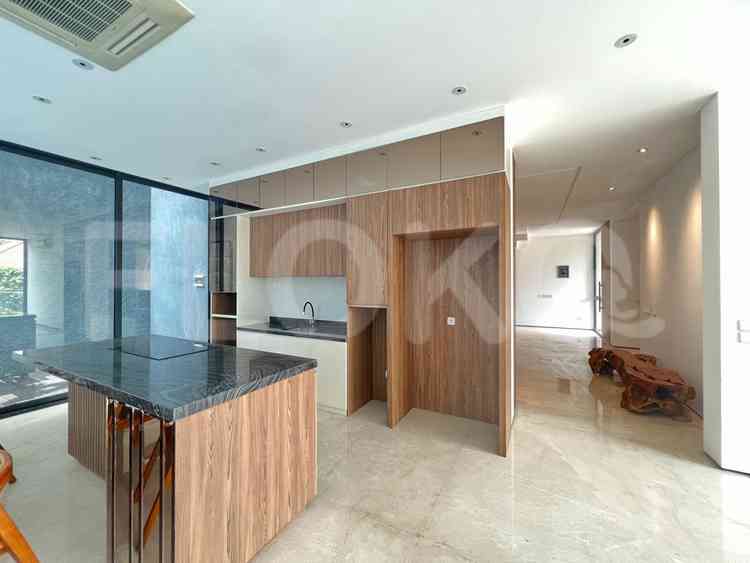 Disewakan Rumah 4 BR, Luas 525 m2 di Setiabudi 4