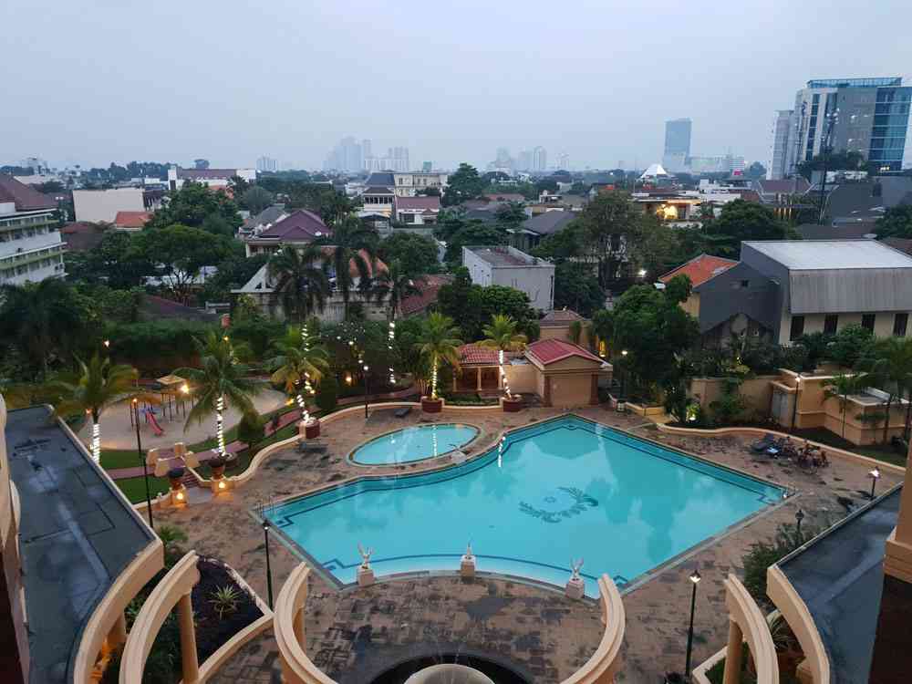 kolam renang kusuma chandra apartemen