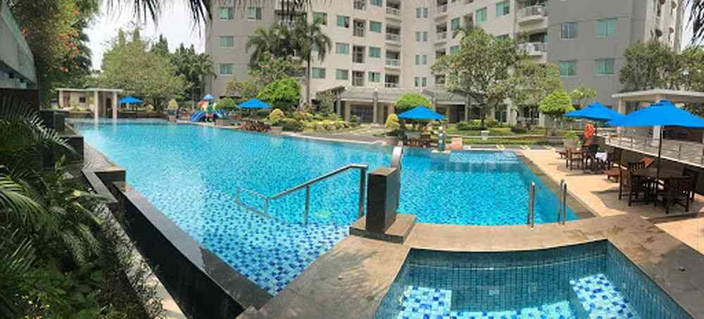 Kolam renang Bumi Mas Apartemen