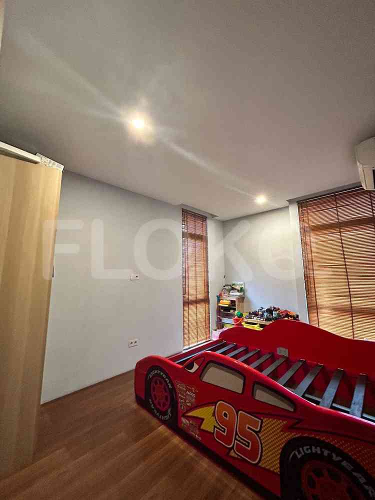 Disewakan Rumah 4 BR, Luas 500 m2 di Pondok Indah, Pondok Indah 11