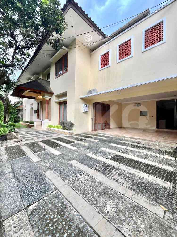 Disewakan Rumah 4 BR, Luas 600 m2 di Pejaten Barat, Pejaten 2