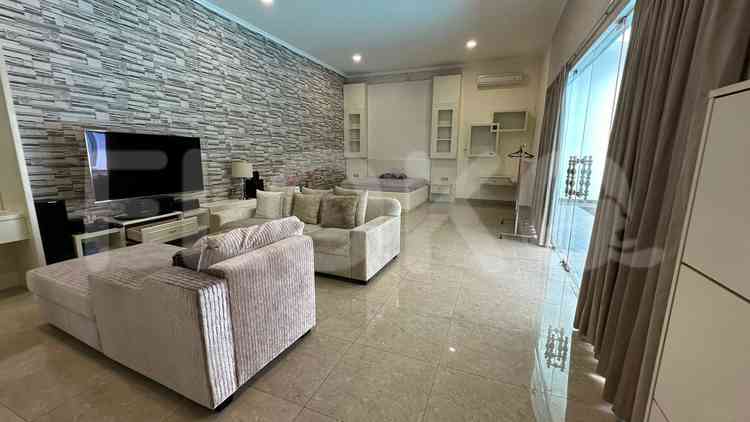 Disewakan Rumah 5 BR, Luas 700 m2 di Menteng, Menteng 9