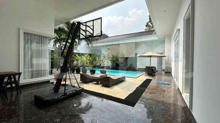 Disewakan Rumah 5 BR, Luas 700 m2 di Menteng, Menteng 15