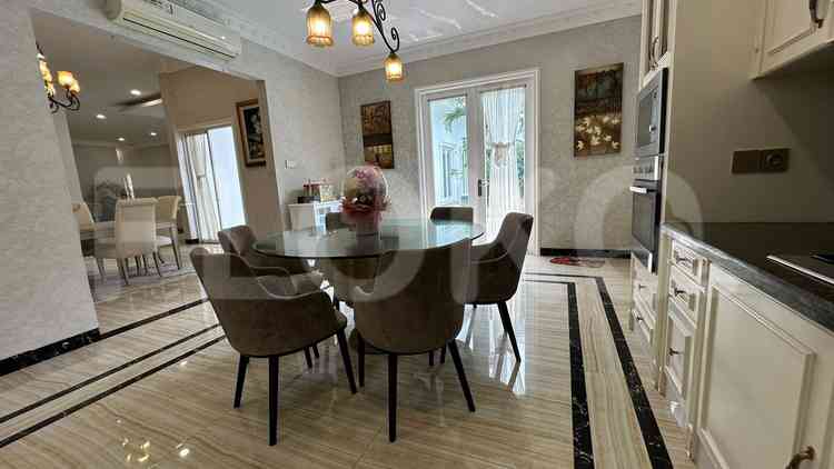 Disewakan Rumah 5 BR, Luas 700 m2 di Menteng, Menteng 13