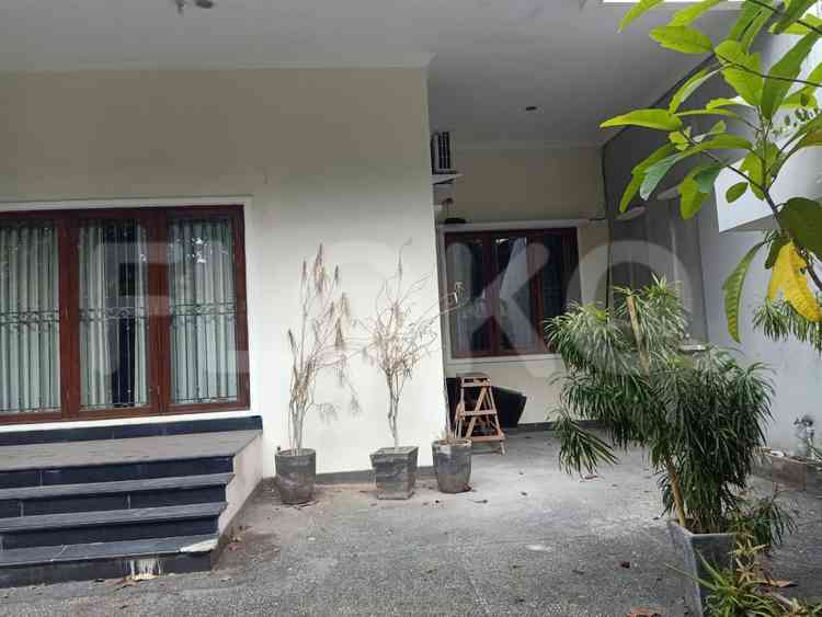 Disewakan Rumah 7 BR, Luas 1000 m2 di Menteng, Menteng 4