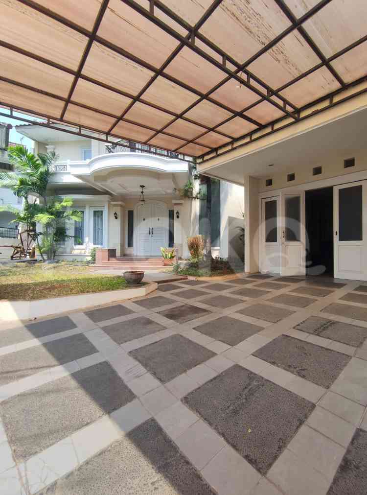 Disewakan Rumah 6 BR, Luas 490 m2 di Lebak Bulus, Lebak Bulus 2