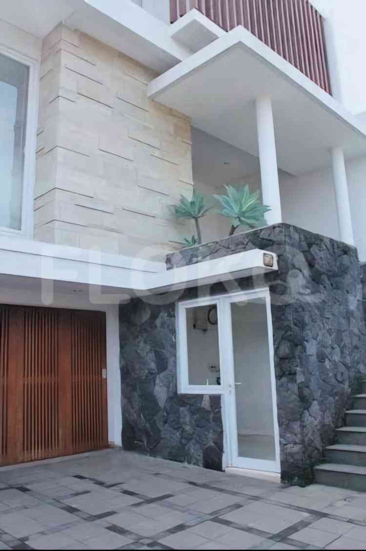 Disewakan Rumah 4 BR, Luas 271 m2 di Jl. Pertanian, Lebak Bulus 1