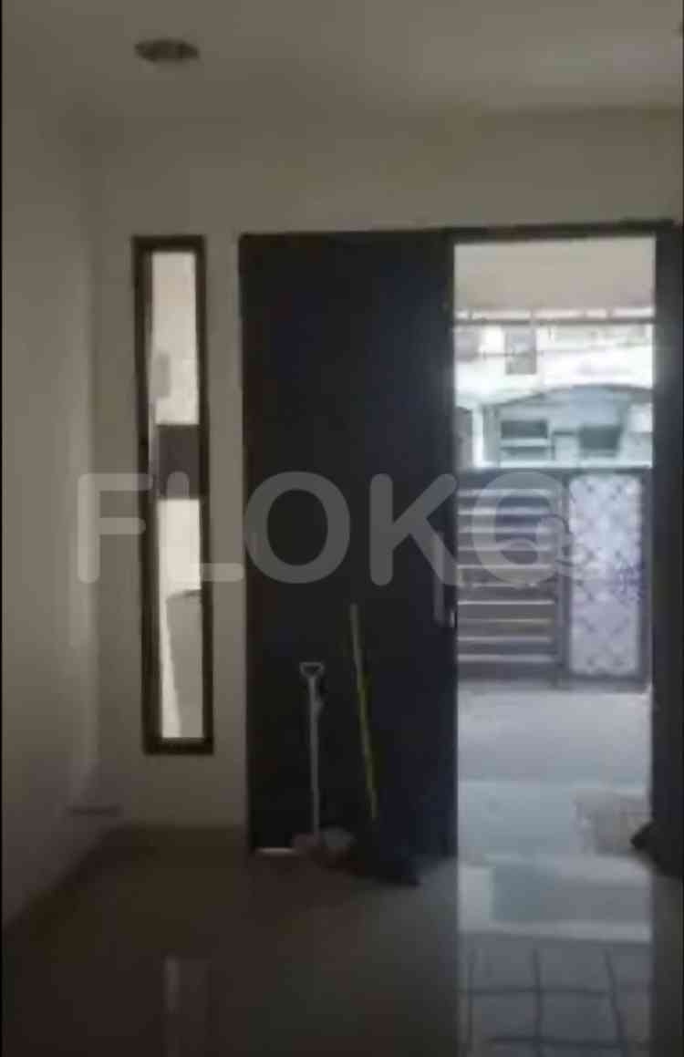 Disewakan Rumah 4 BR, Luas 200 m2 di Pondok Indah, Pondok Indah 3