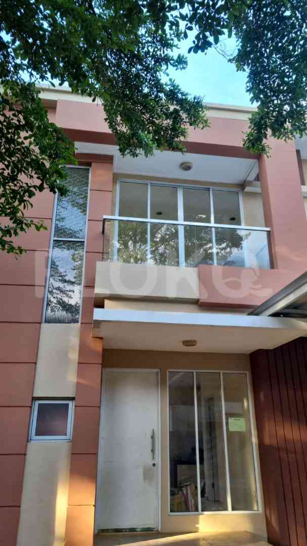 Disewakan Rumah 3 BR, Luas 142 m2 di River Valley, Cilandak 3