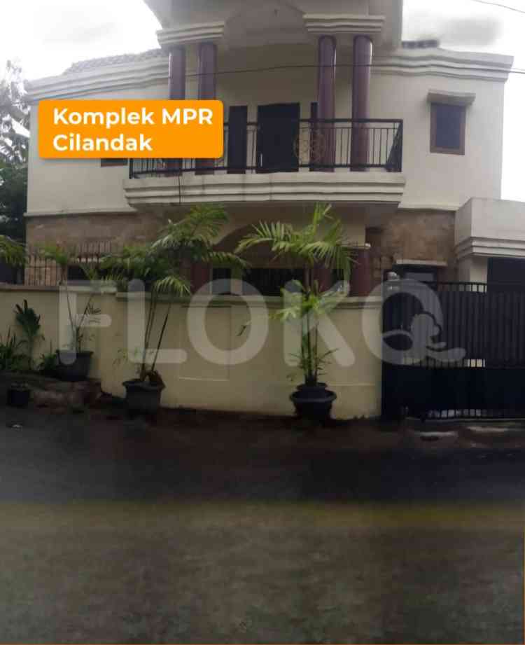 Disewakan Rumah 4 BR, Luas 550 m2 di Komplek MPR, Cilandak 1