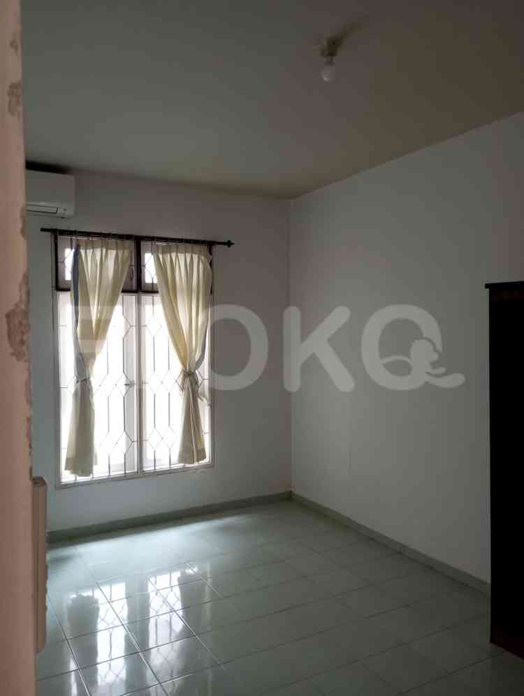 Disewakan Rumah 2 BR, Luas 180 m2 di Villa Dago, Ciputat 6