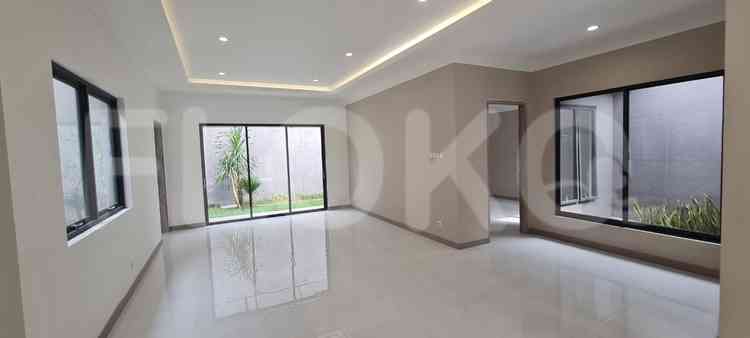 Dijual Rumah 3 BR, Luas 200 m2 di Elok II, Cipinang 5