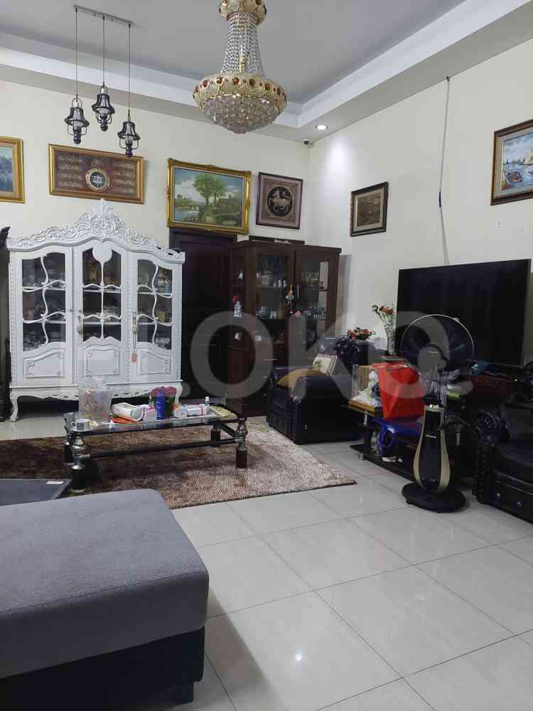 Dijual Rumah 3 BR, Luas 160 m2 di Metland, Menteng 4