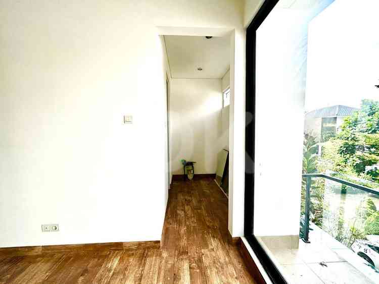 Disewakan Rumah 3 BR, Luas 264 m2 di Cinere, Cinere 17