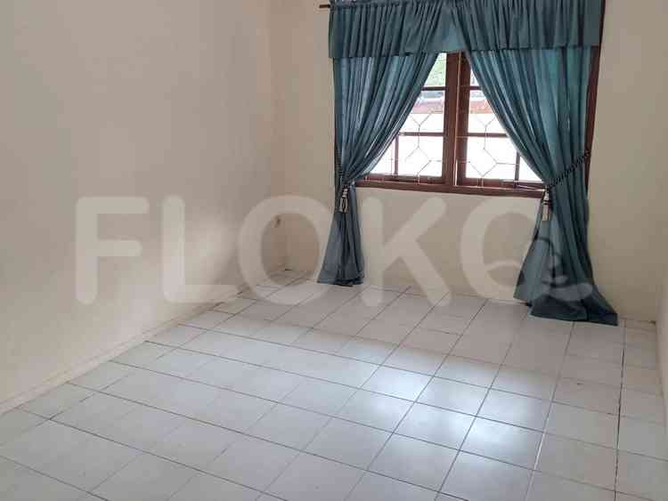 Disewakan Rumah 4 BR, Luas 200 m2 di Cinere, Cinere 7