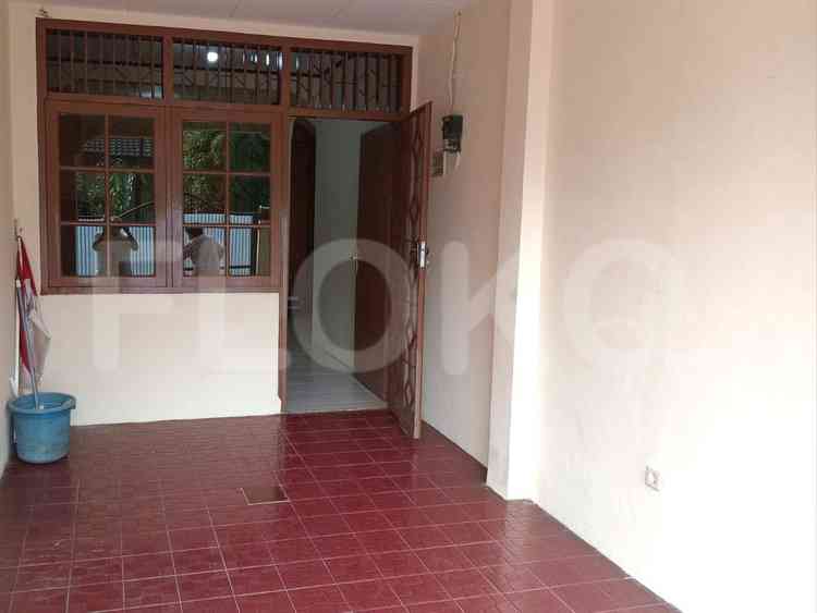 Disewakan Rumah 4 BR, Luas 200 m2 di Cinere, Cinere 6