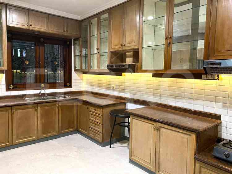 Disewakan Rumah 4 BR, Luas 300 m2 di Menteng, Menteng 22