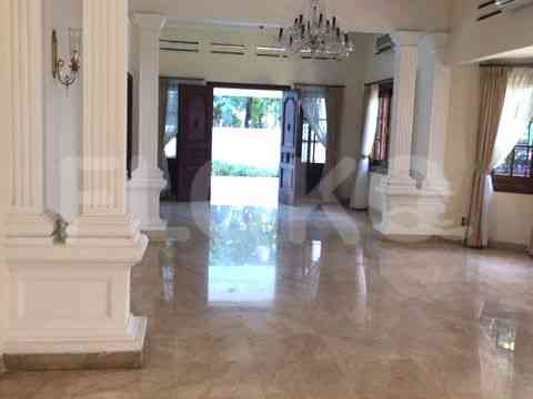 Disewakan Rumah 5 BR, Luas 500 m2 di Jl. Kusuma Atmaja, Menteng 2