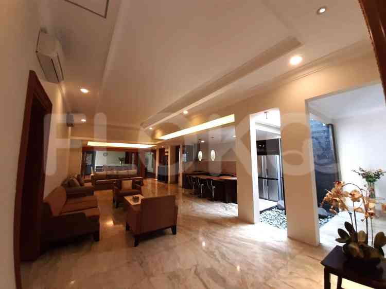 Disewakan Rumah 4 BR, Luas 700 m2 di Jl. Situbondo, Menteng 6