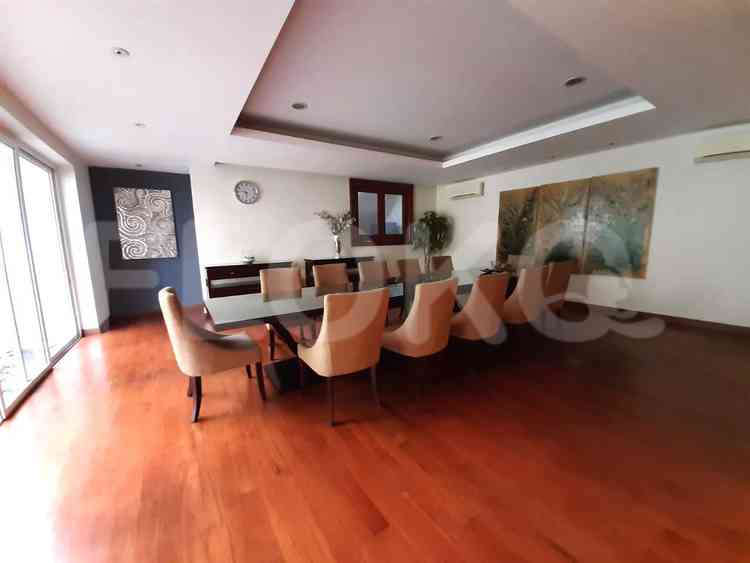 Disewakan Rumah 4 BR, Luas 700 m2 di Jl. Situbondo, Menteng 10