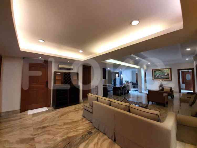 Disewakan Rumah 4 BR, Luas 700 m2 di Jl. Situbondo, Menteng 5