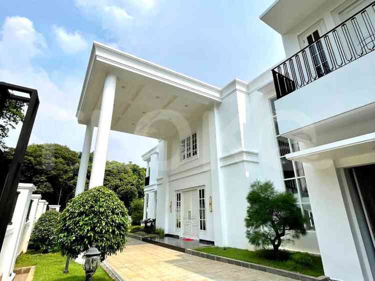 Disewakan Rumah 5 BR, Luas 1400 m2 di Jl. Banyumas, Menteng 1