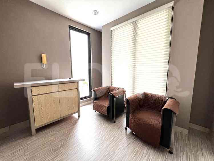 Disewakan Rumah 4 BR, Luas 480 m2 di CosmoPark, Thamrin 2