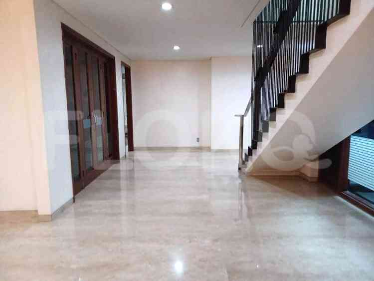 Disewakan Rumah 5 BR, Luas 640 m2 di Jl. Garut, Menteng 13