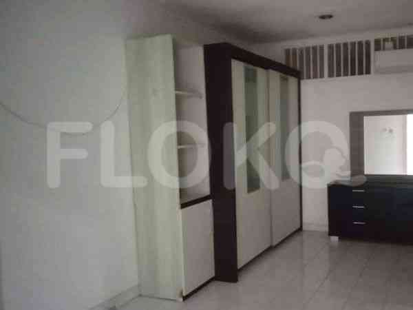 Disewakan Rumah 5 BR, Luas 250 m2 di Jl. Kediri, Menteng 2