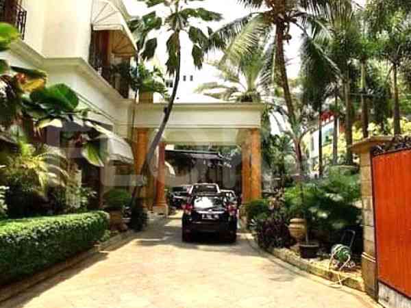 950 sqm, 5 BR house for sale in Jl. Kertosono, Menteng 8